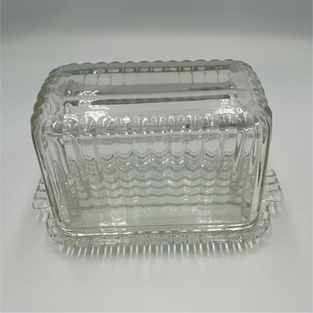 Clear Glass Rectangular Covered Butter Dish with Lid Geometric Ribbed Design